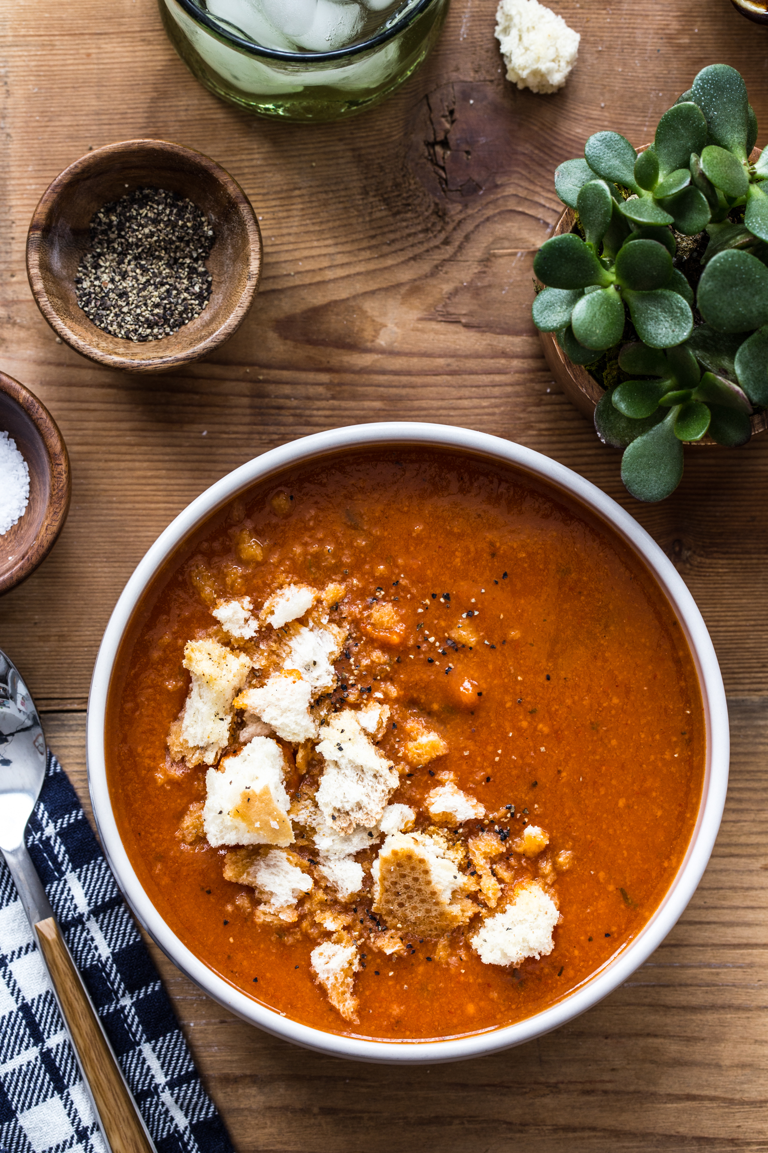 Roasted Tomato Soup with Garlic Croutons