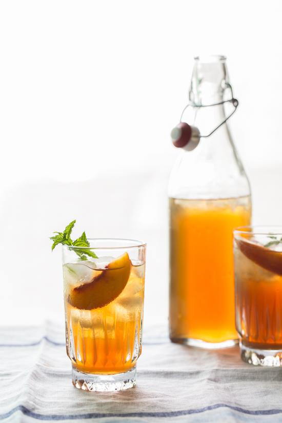 Peach Tea {Homemade Iced Tea with Fresh Peaches} - The Busy Baker