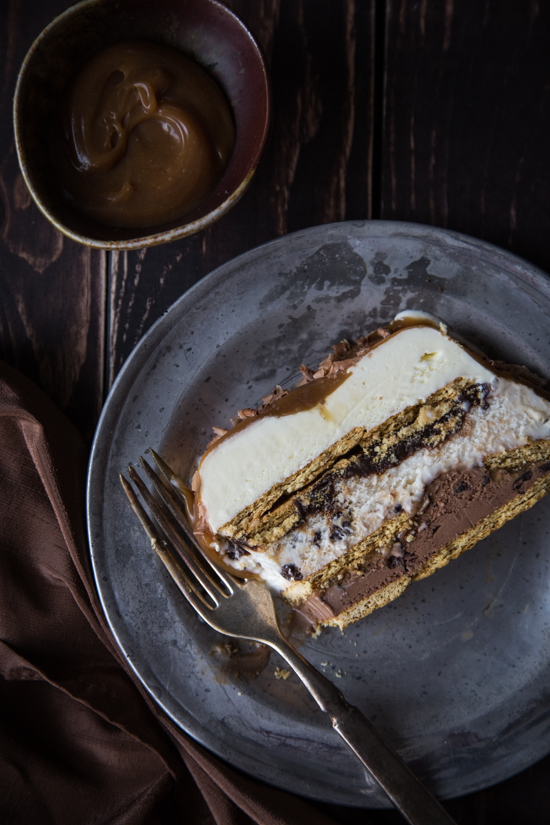 Amazing Oreo Ice Cream Cake Recipe with Caramel - Cooking with Mamma C