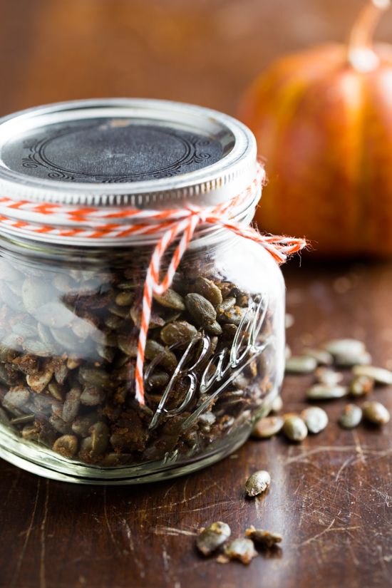 maple roasted pumpkin seeds (3 of 5)