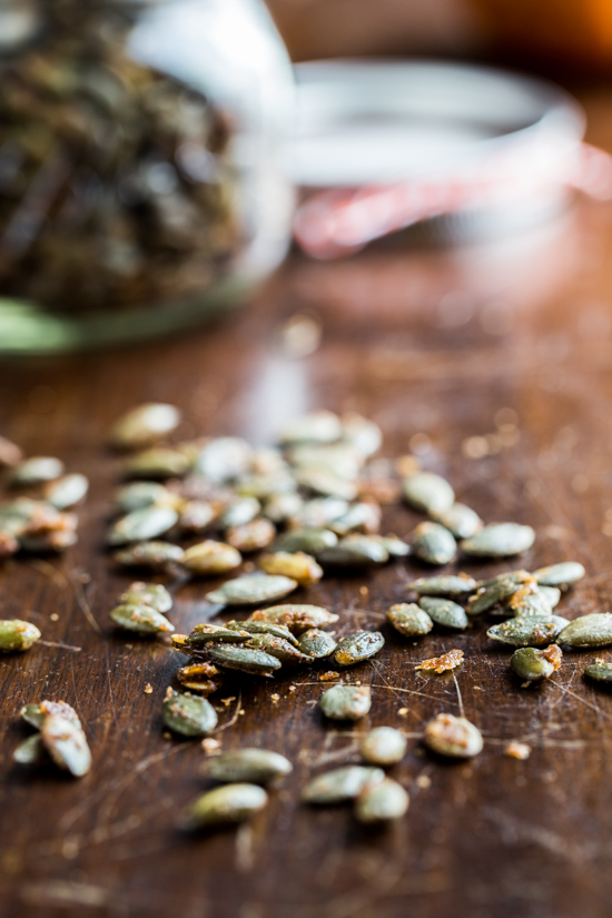 maple roasted pumpkin seeds (4 of 5)