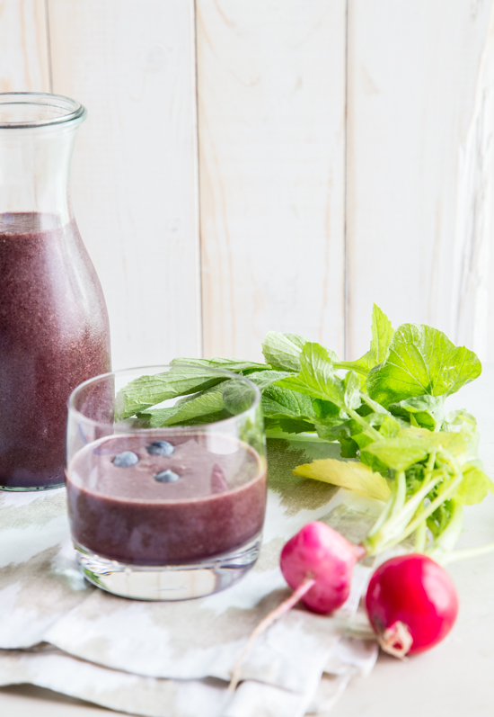 radish green smoothie (3 of 8) Jelly Toast