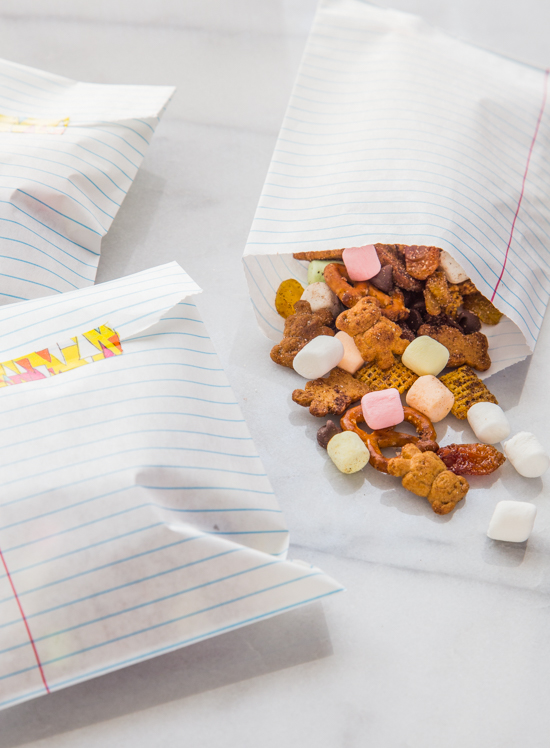 Marshmallow Snack Mix | www.jellytoastblog.com