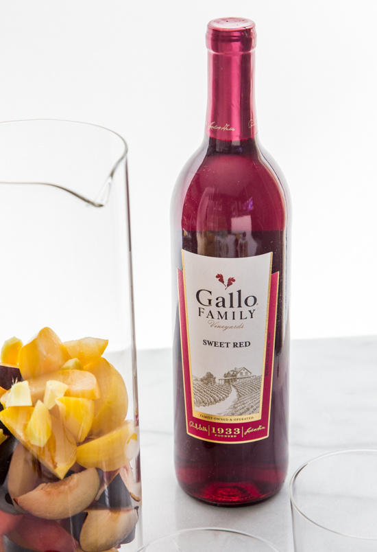 Ginger Plum Sangria | www.jellytoastblog.com