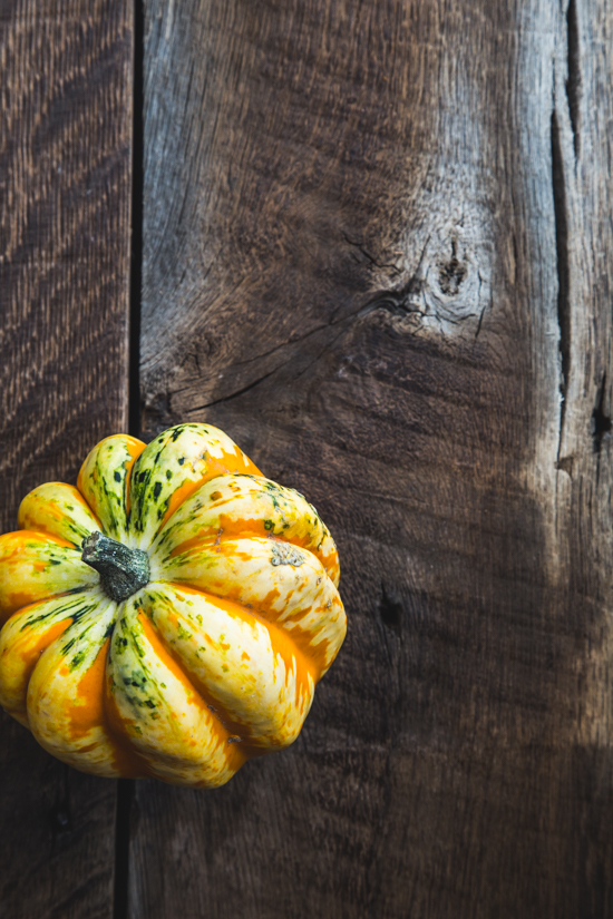 Maple Roasted Acorn Squash | www.jellytoastblog.com