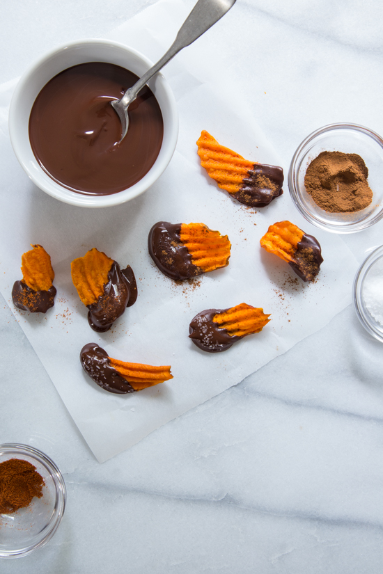 Chocolate Dipped Sweet Potato Chips | jellytoastblog.com