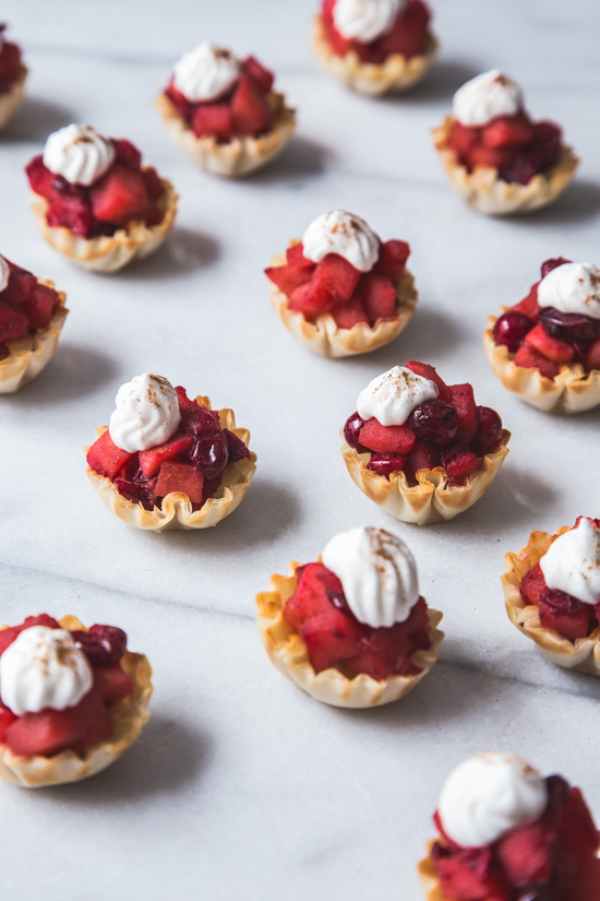 Mini Cranberry Apple Tarts | www.jellytoastblog.com