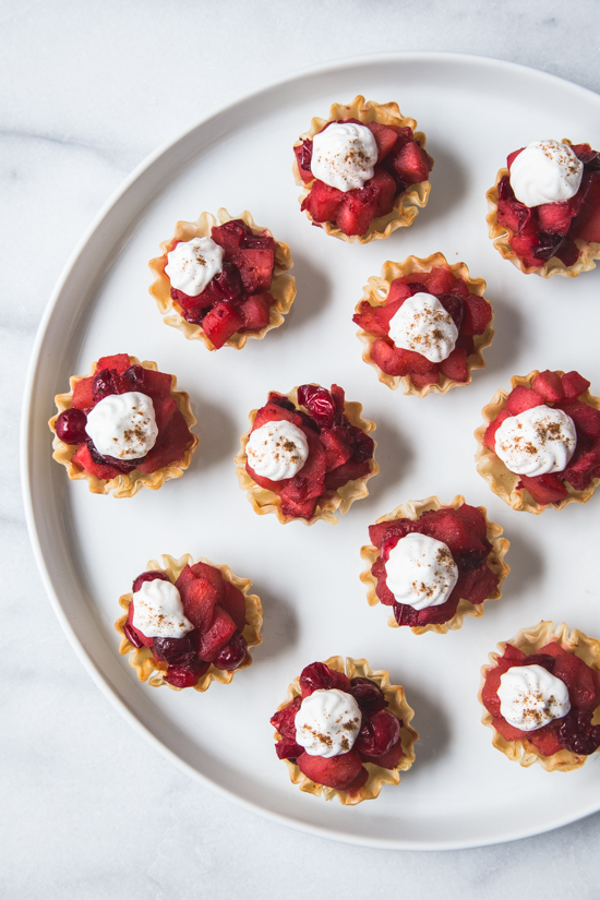 Mini Cranberry Apple Tarts | www.jellytoastblog.com