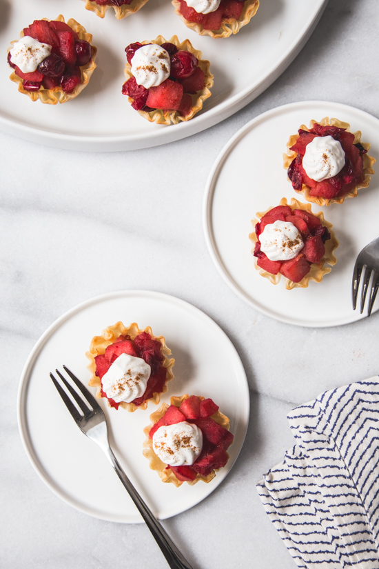 Mini Cranberry Apple Tarts | www.jellytoastblog.com