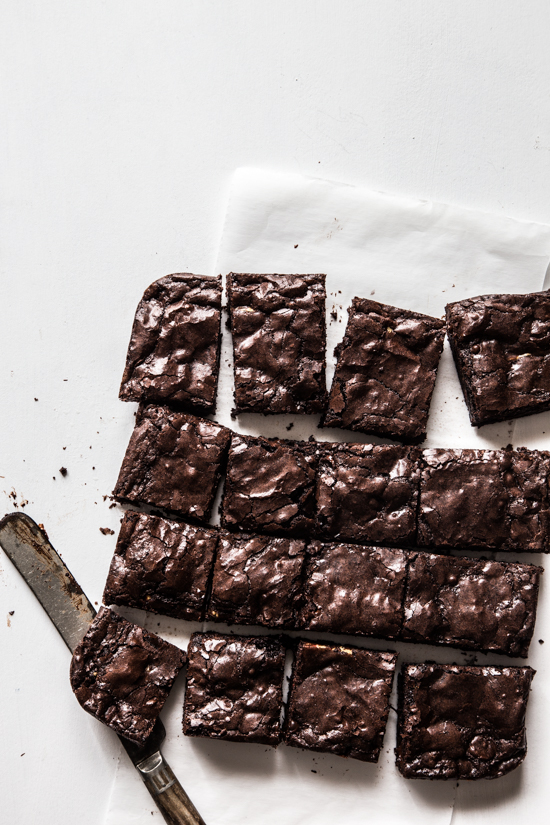 Peppermint Bark Brownies | jellytoastblog.com