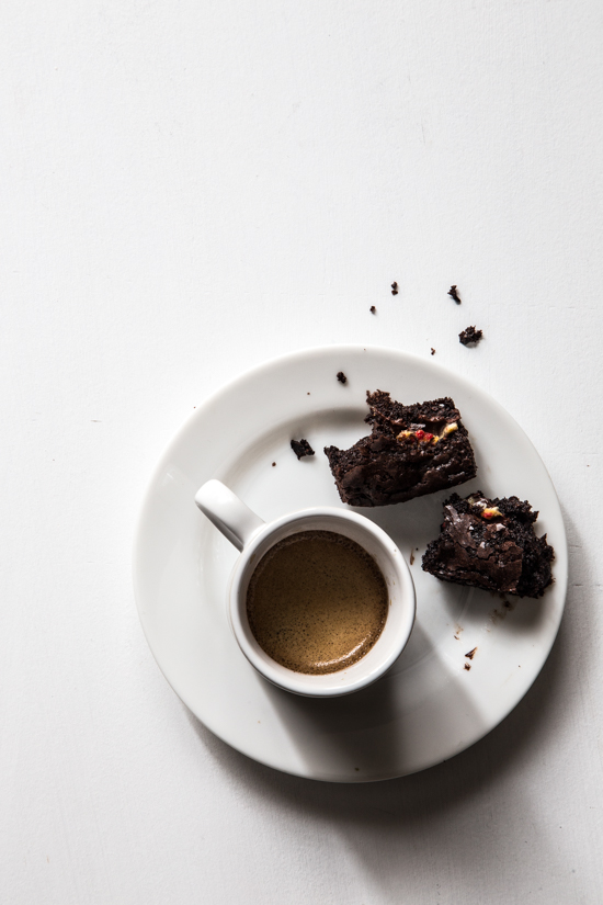 Peppermint Bark Brownies | jellytoastblog.com