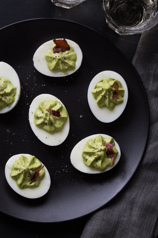 Spinach Bacon Deviled Eggs | jellytoastblog.com