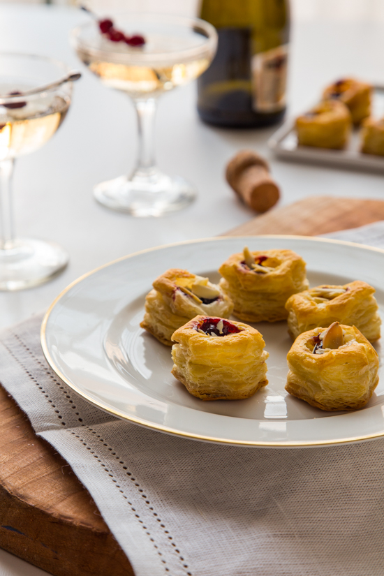 Vol au Vent Appetizers with Brie and Jam | JellyToastBlog.com