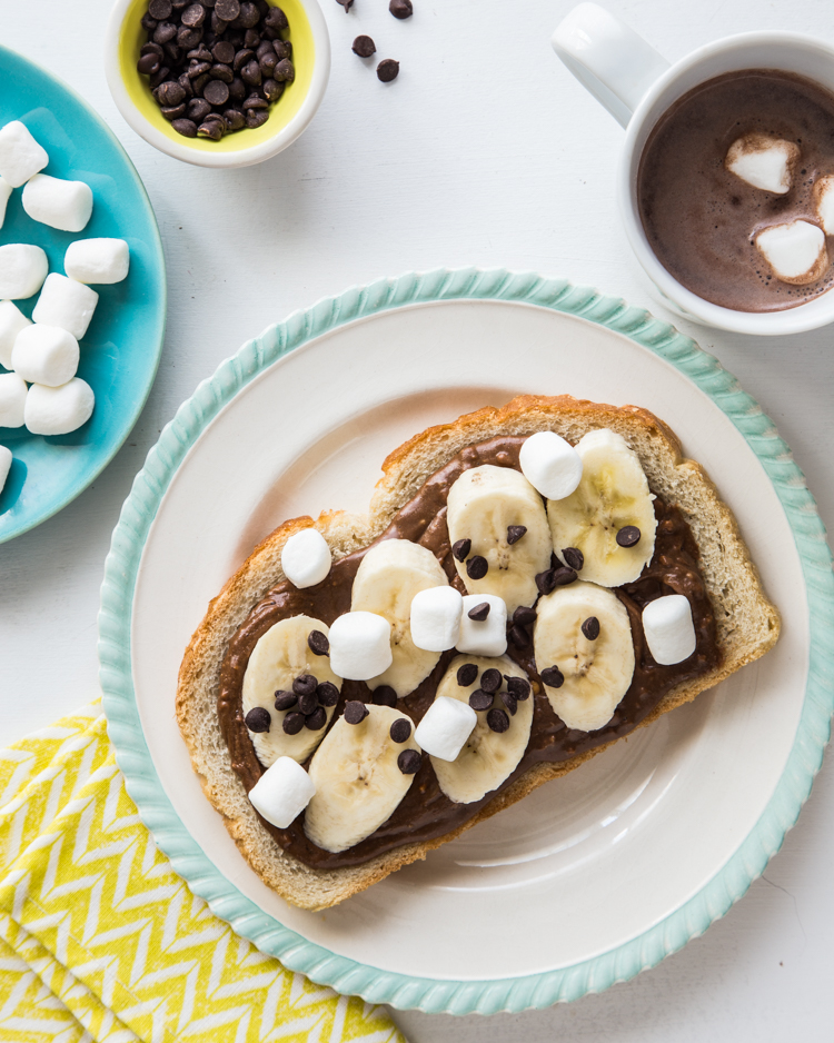 Chocolate Marshmallow Banana Toast | JellyToastBlog.com