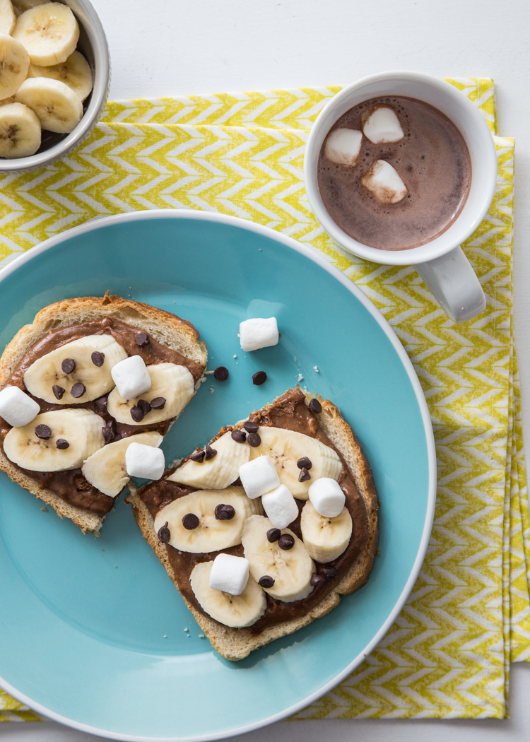 Chocolate Marshmallow Banana Toast | JellyToastBlog.com