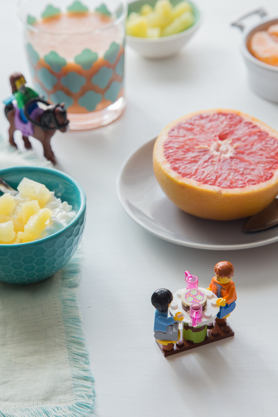 Grapefruit Pineapple Smoothie // Jelly Toast 