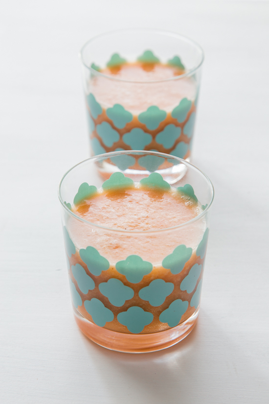 Grapefruit Pineapple Smoothie //  Jelly Toast