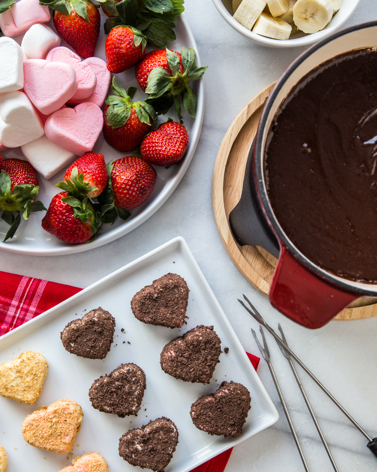 Chocolate Marshmallow Fondue | JellyToastBlog.com