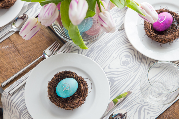 Easter Egg Table Decorations | JellyToastBlog.com