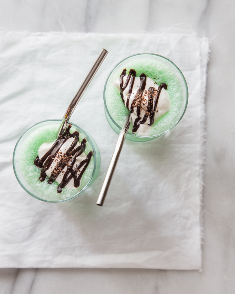 Mint Milkshake | JellyToastBlog.com