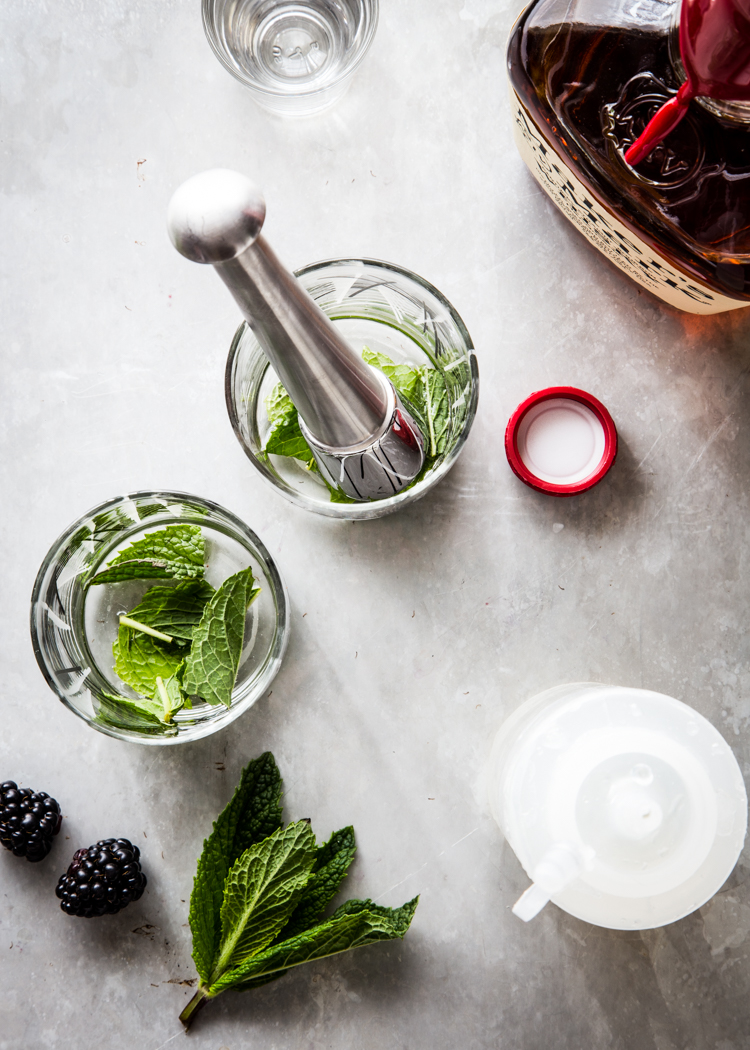 Blackberry Mint Julep | JellyToastBlog.com