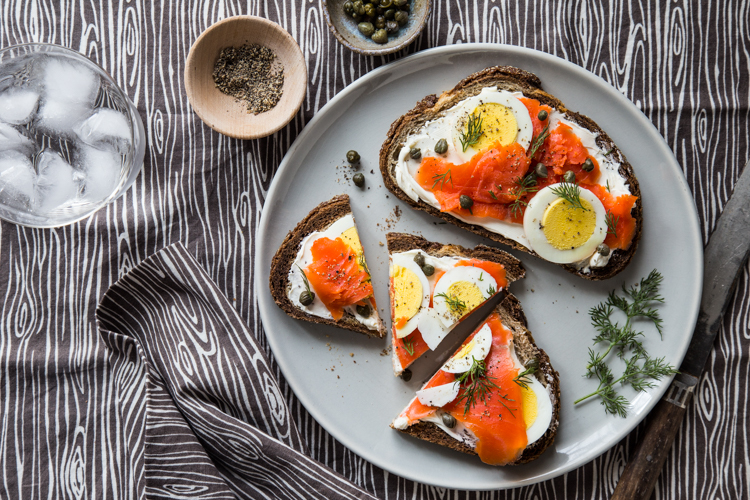 Smoked Salmon Toast | JellyToastBlog.com