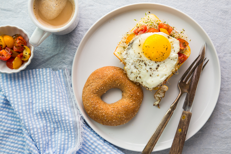 Veggie Breakfast Sandwich | JellyToastBlog.com