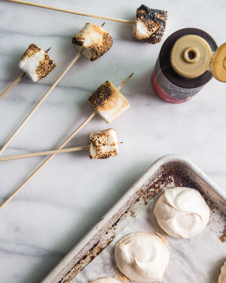 Meringue Cookie S'mores | JellyToastBlog.com