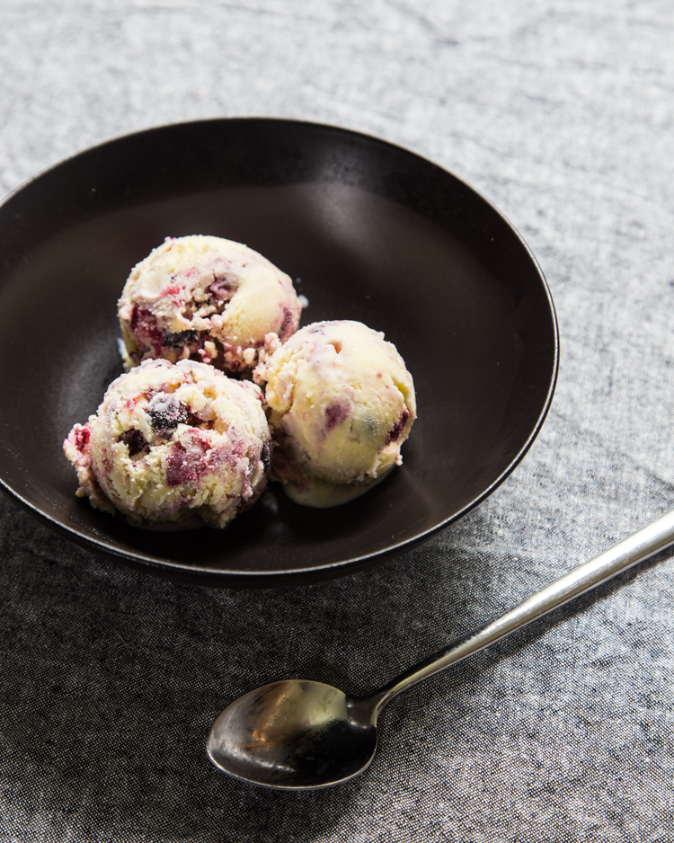 Roasted Berry Ice Cream | JellyToastBlog.com