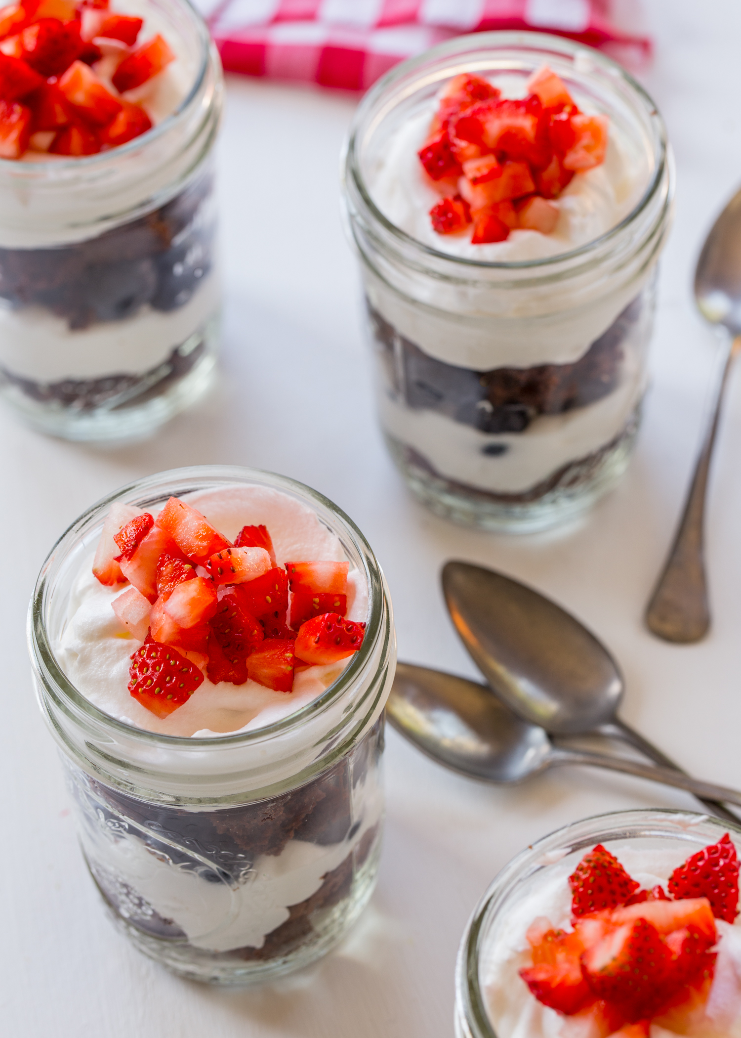 Brownie Berry Parfait | JellyToastBlog.com