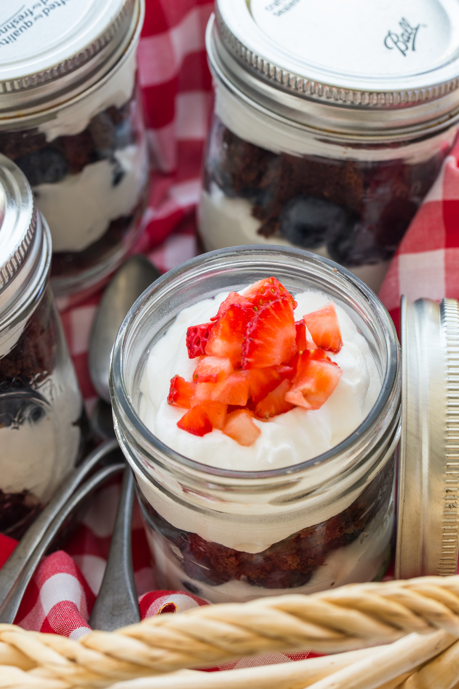 Brownie Berry Parfait | JellyToastBlog.com