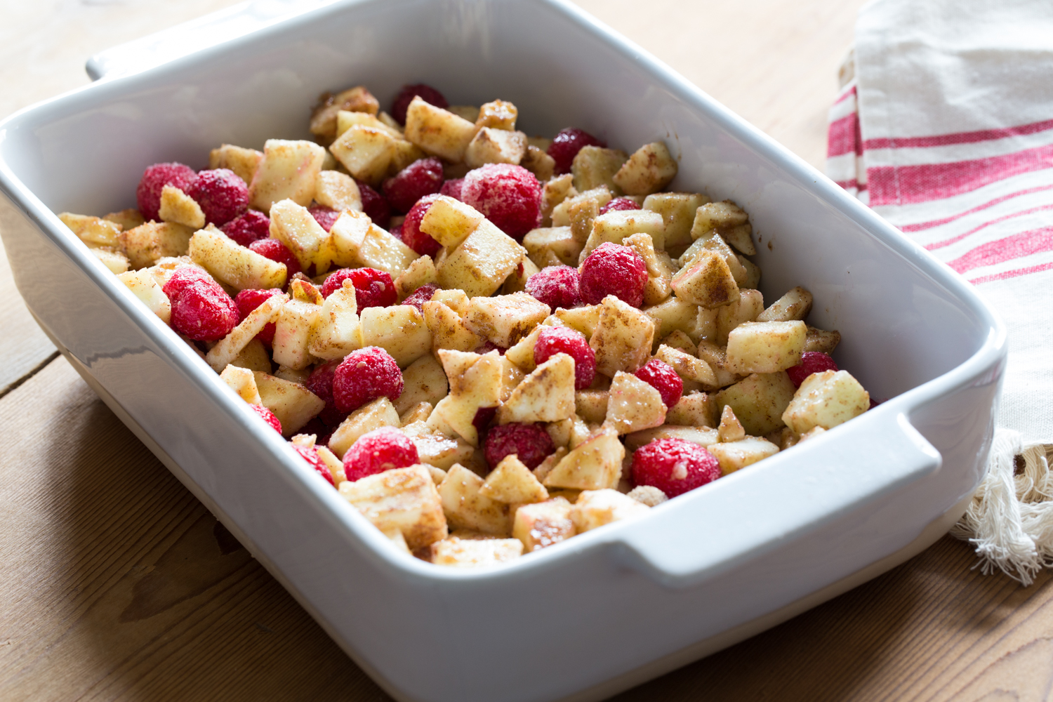 Cherry Apple Crisp | JellyToastBlog.com