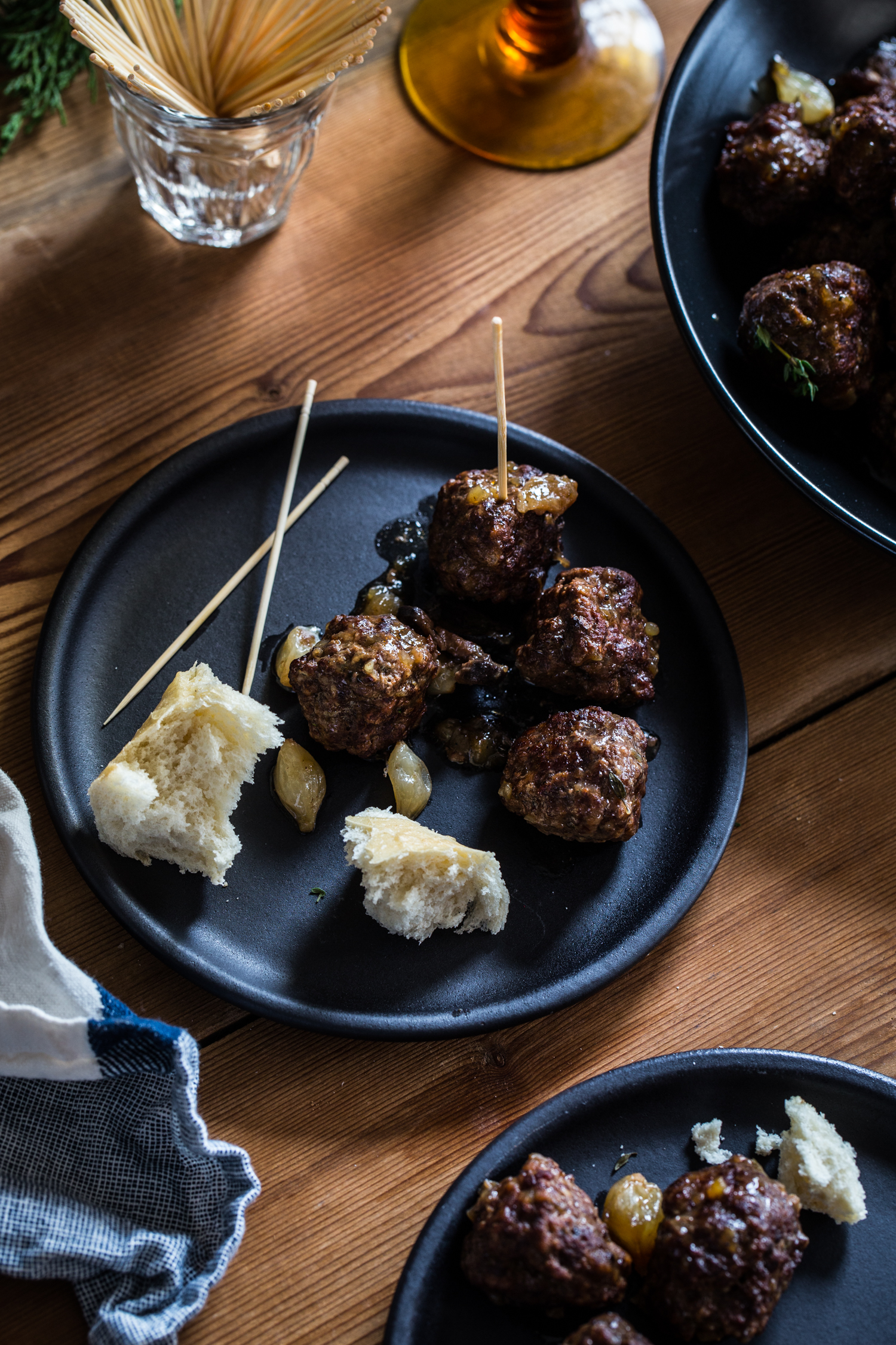 Cocktails and Appetizers are the BEST way to entertain. Try these Beef Bourguignon Meatballs at your next holiday party!