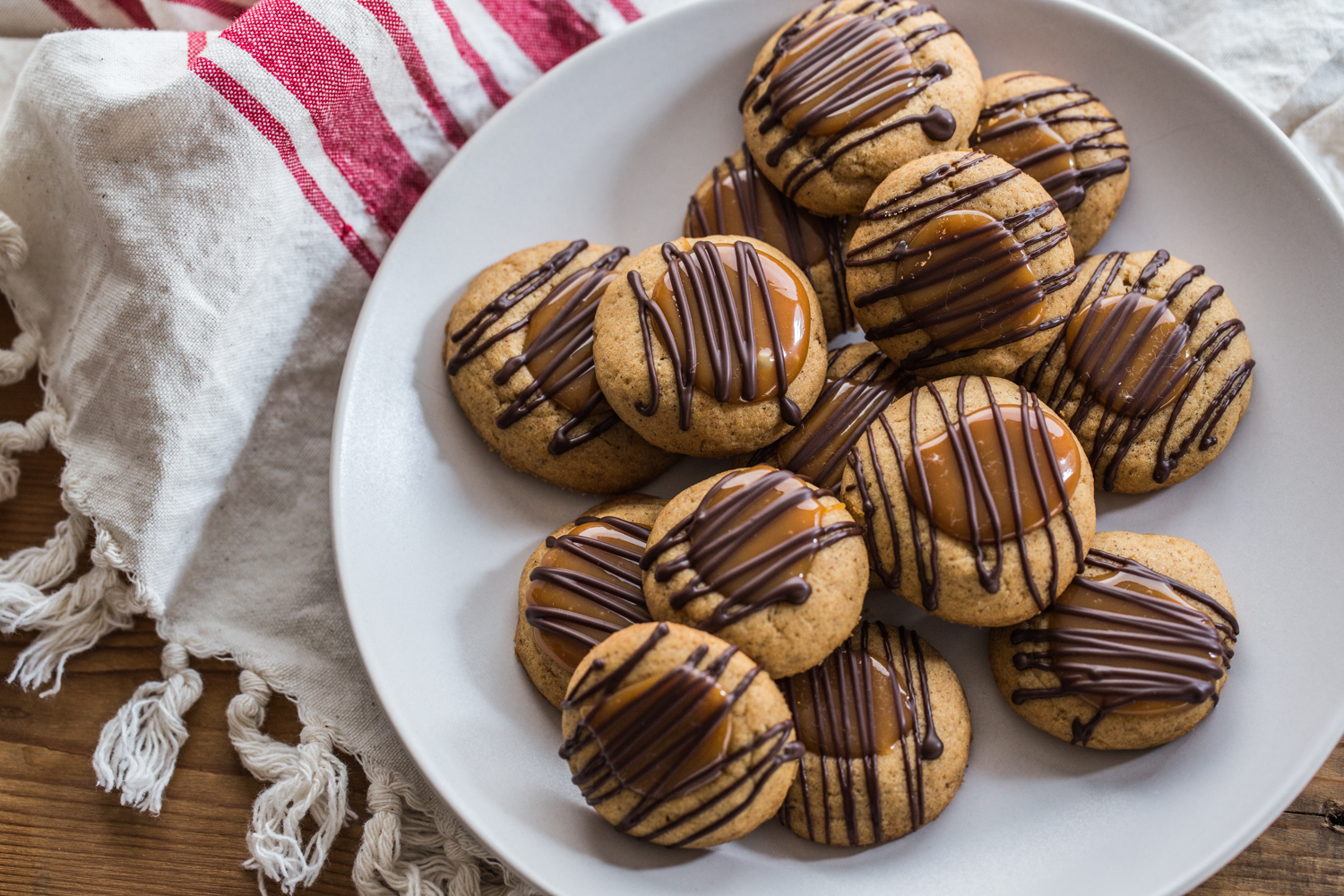 Ginger Caramel Thumbprint Cookies | JellyToastBlog.com