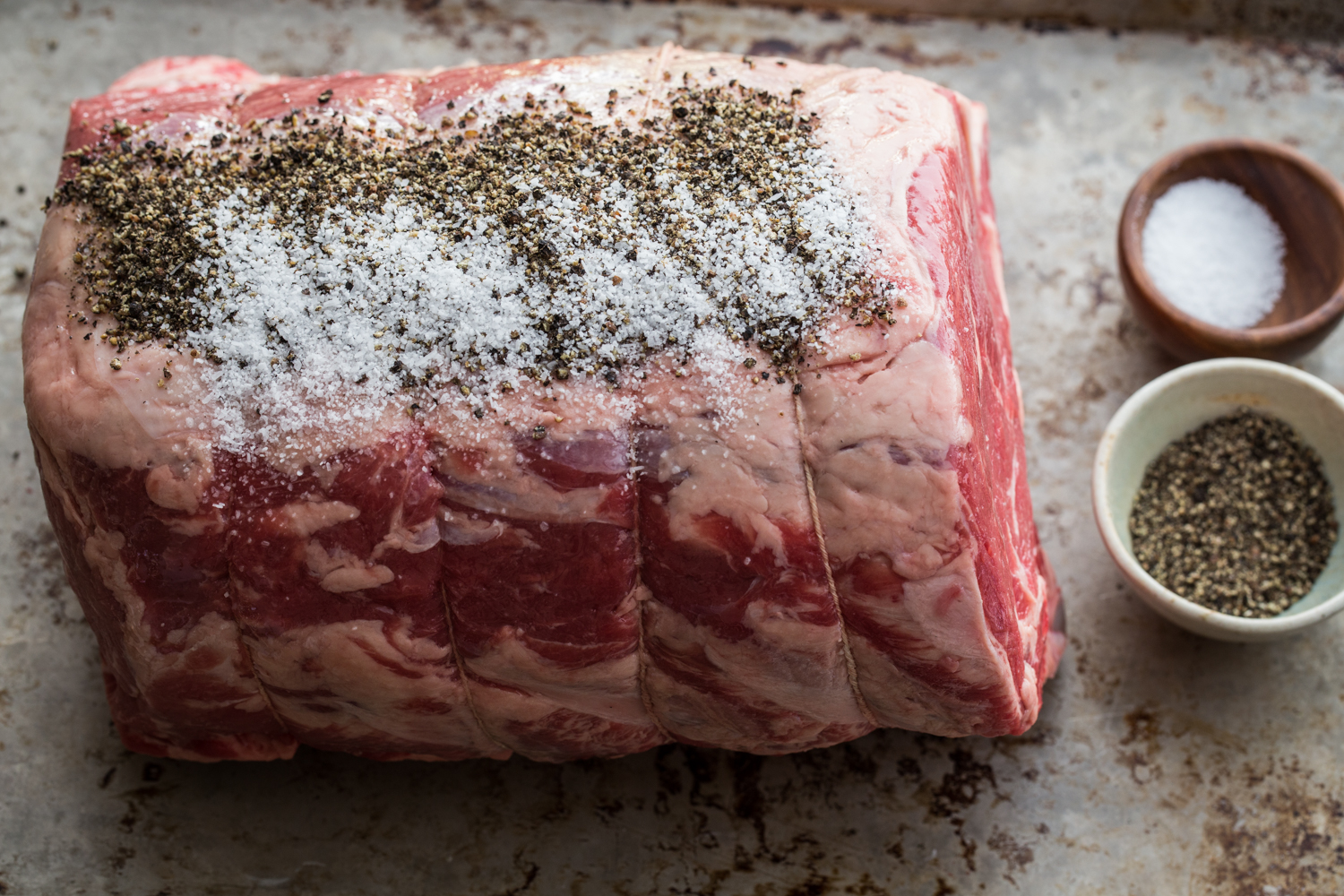 Pepper Crusted Prime Rib Roast | JellyToastBlog.com