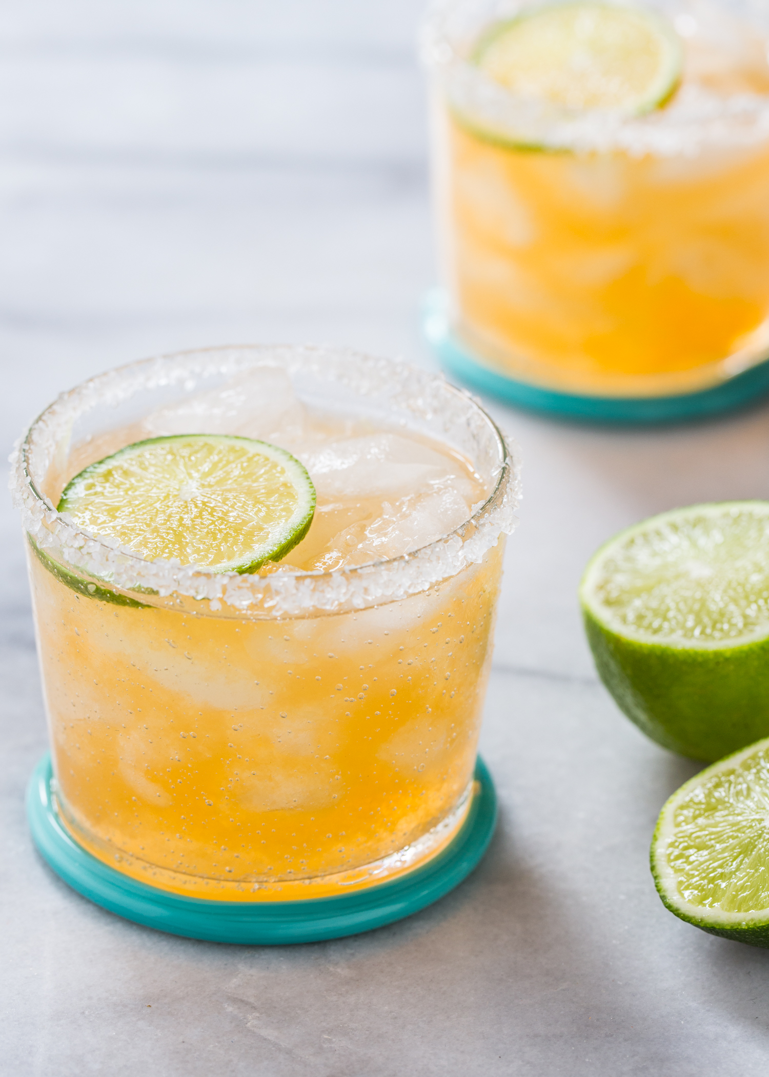 frisk Cantaloupe Margaritas fordi sommeren er næsten her!