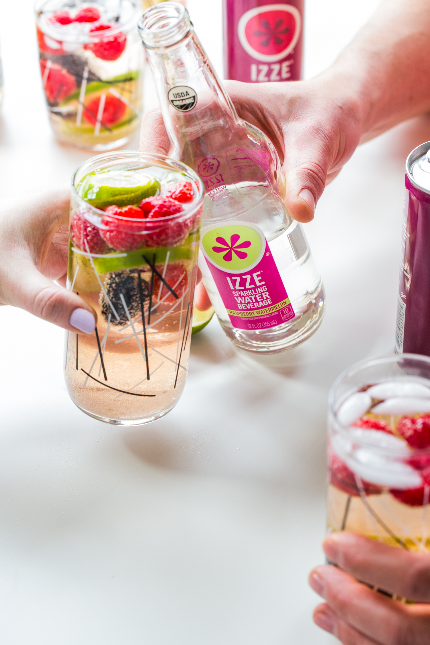 Share some Sparkling Berry Sangria with your friends this weekend <3