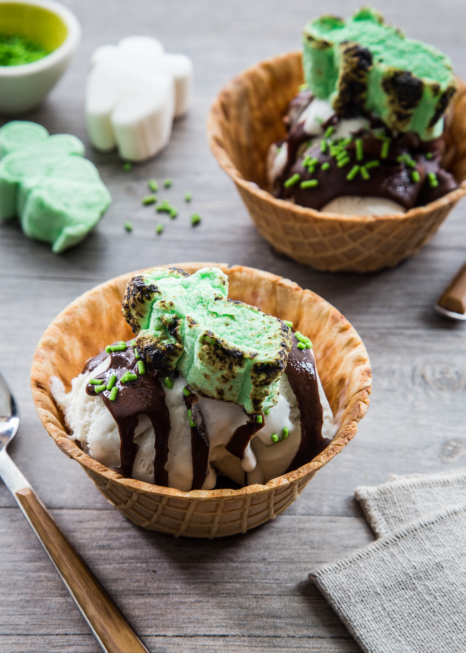 Marshmallow Ice Cream Sundaes in Cookie Bowls