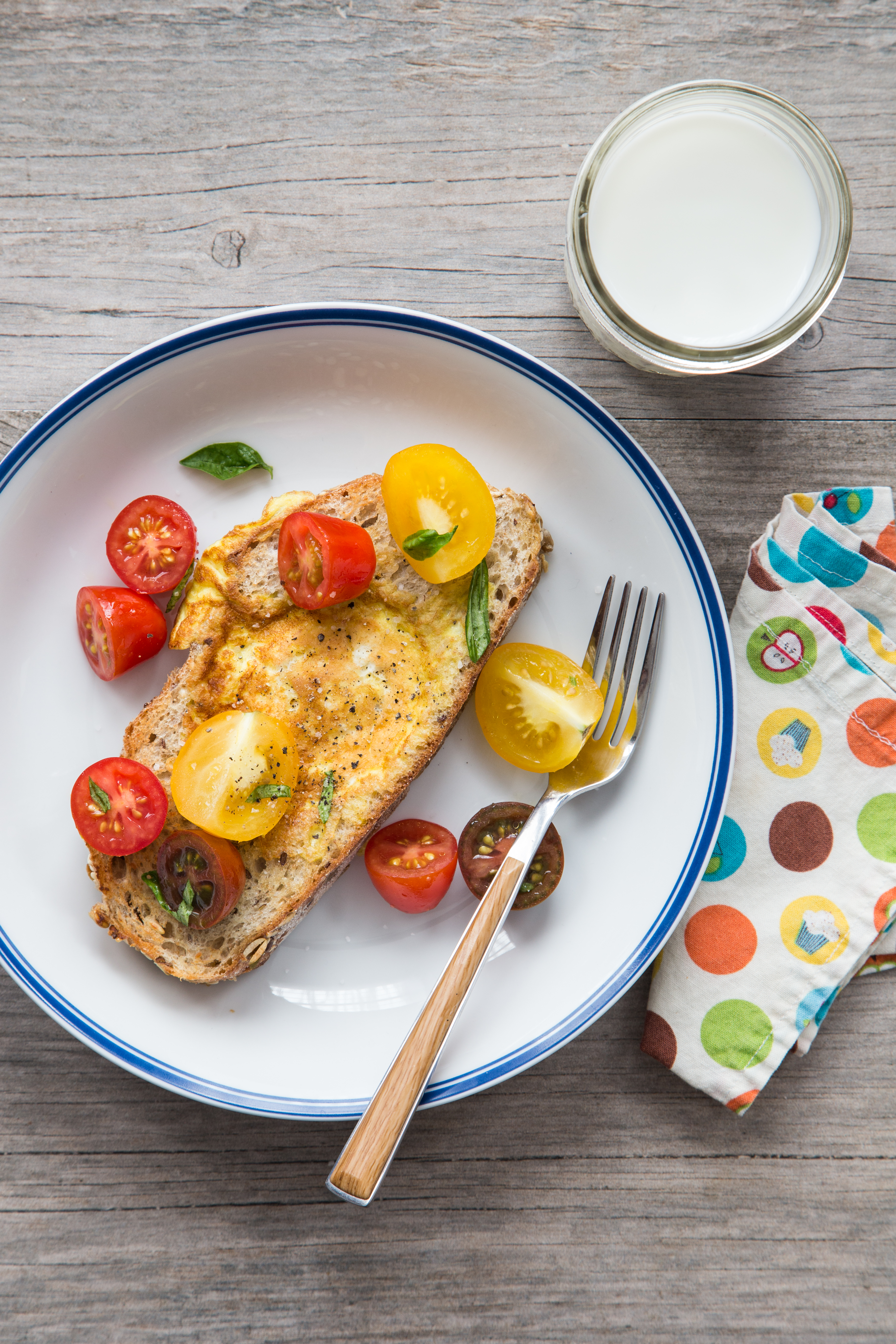 Scrambled Egg-in-a-Hole for a protein packed breakfast | Jelly Toast