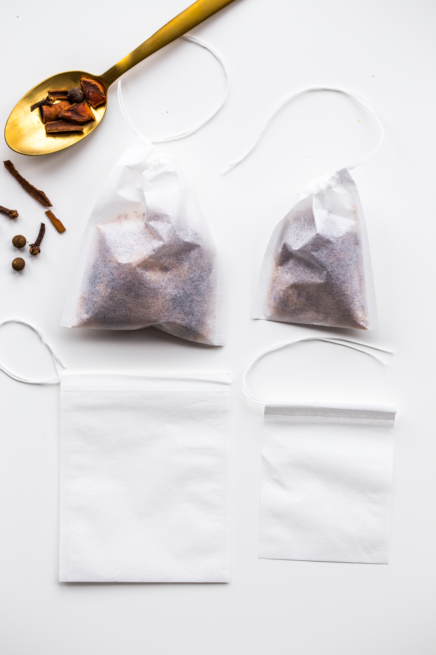 DIY Holiday Mulling Spices in individual tea bags